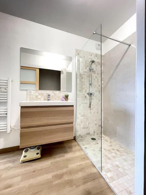 Spacieux T2 + Parking A 5 Min D'Aix Apartment Aix-en-Provence Exterior foto