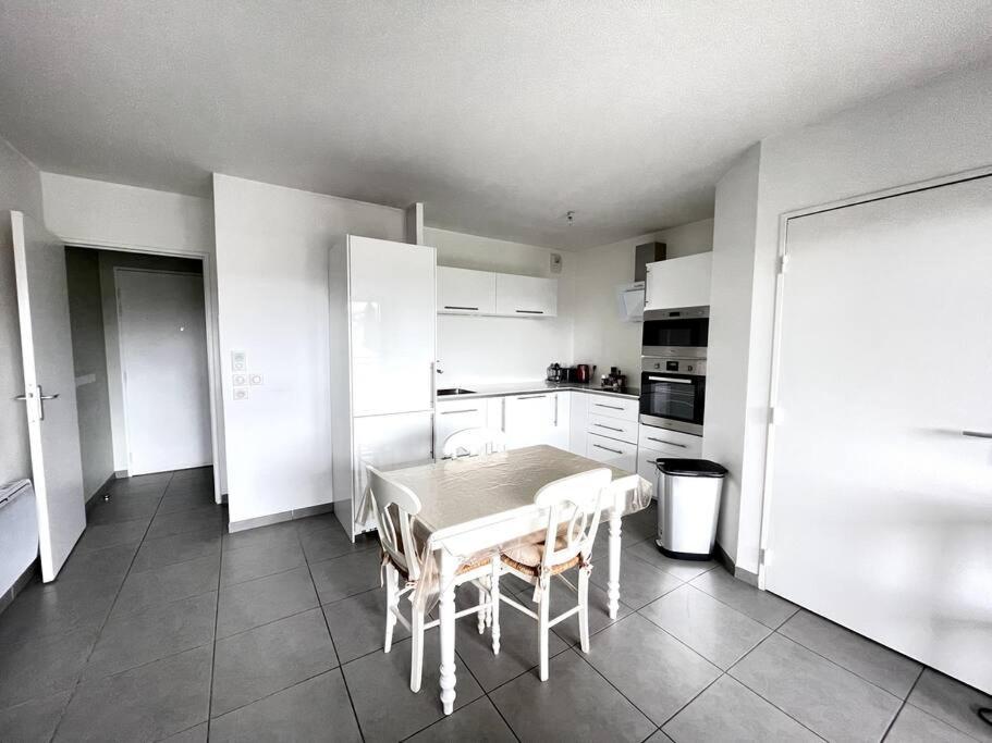 Spacieux T2 + Parking A 5 Min D'Aix Apartment Aix-en-Provence Exterior foto